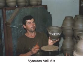 V. Valiu�is
